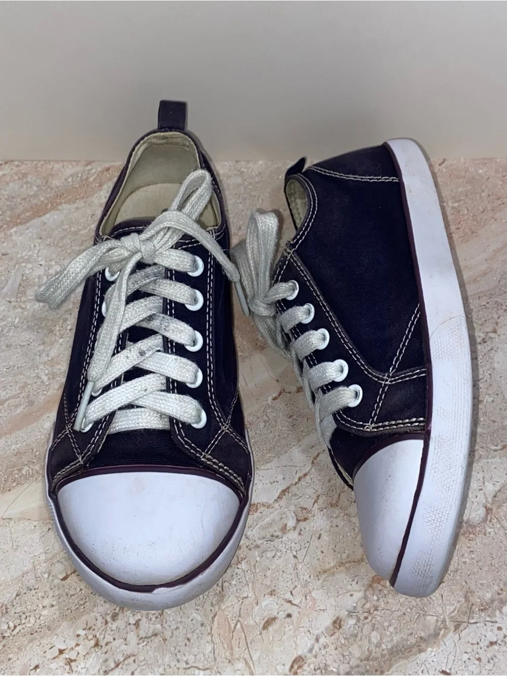 Gymboree Boys “Straight A Athletes” Navy and White Low-Top Sneakers Size 1
